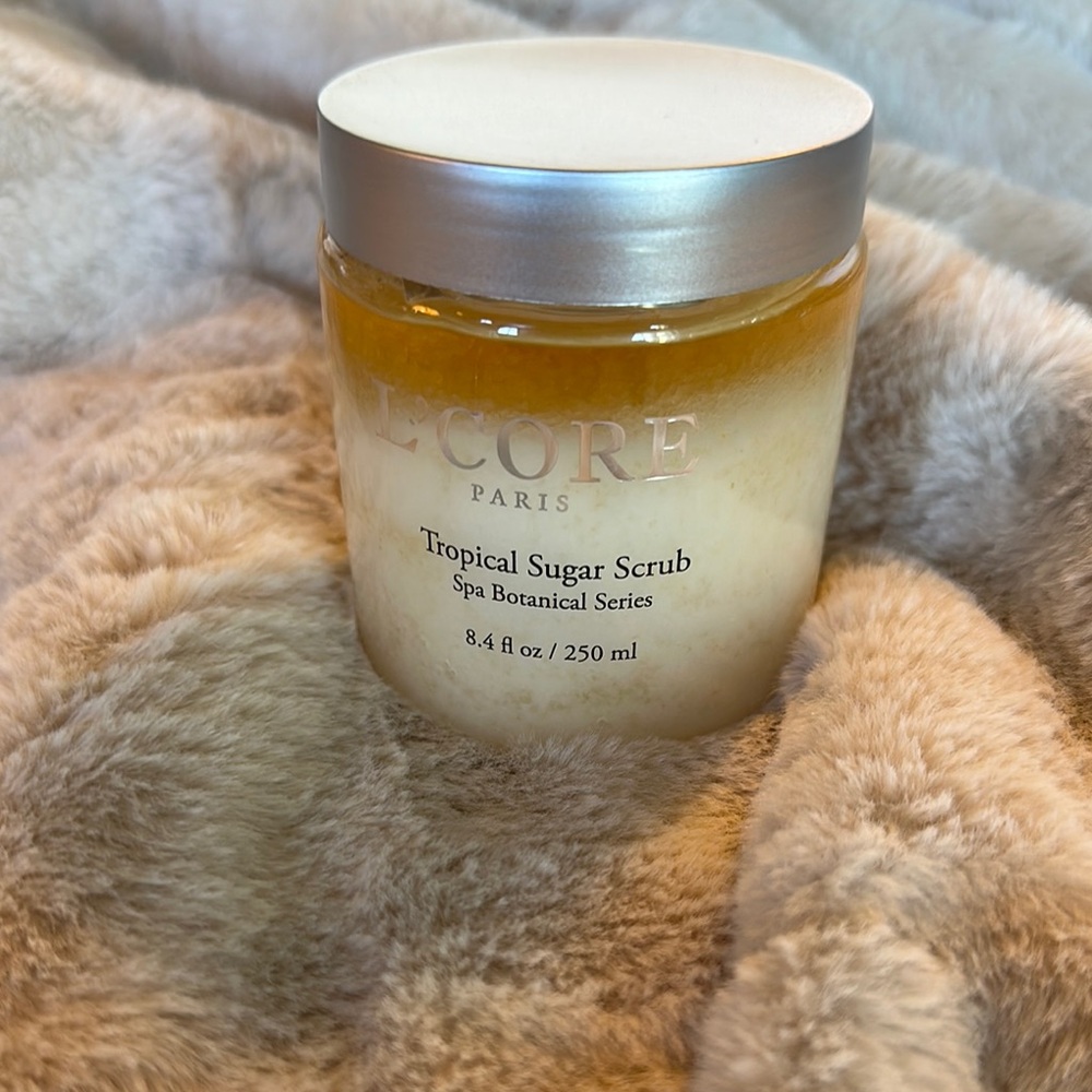 L’Core Exfoliant Scrub for Luxurious Bath new 8.4 oz